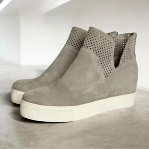 Steve Madden | Winni Suede Sneaker Perforated Hidden Wedge Gray Zip Back